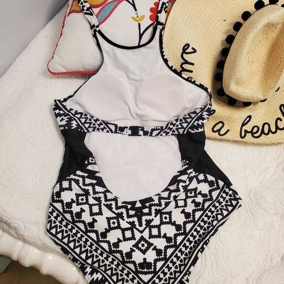 New Bathing Suit - Picture 2 of 2